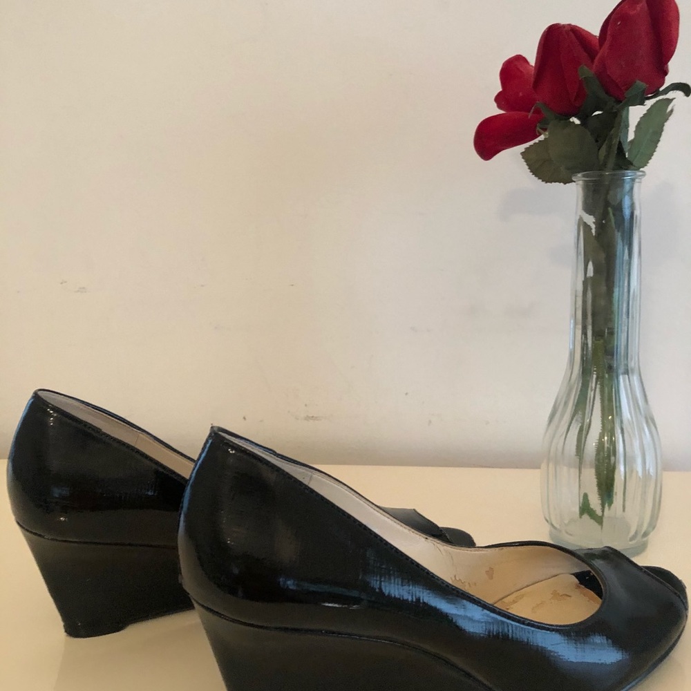 Nine West Black Patent Peep Toe Wedge Pumps - Size 8.5 - Picture 13 of 13